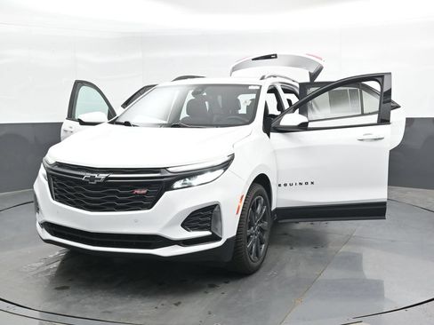 Used 2024 Chevrolet Equinox RS FWD image 48