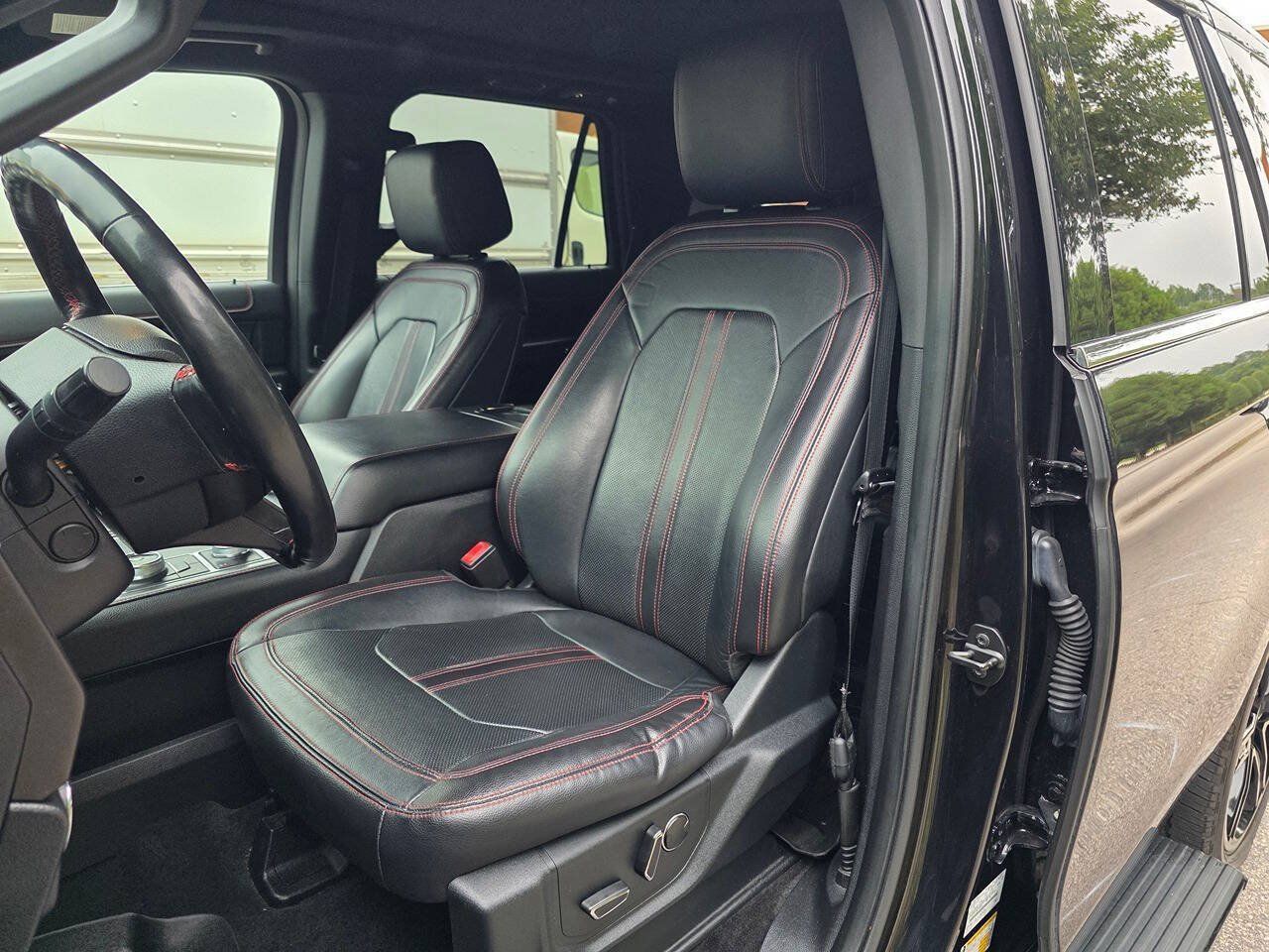 Used 2019 Ford Expedition Limited w/ Equipment Group 303A AWD/4WD image 15