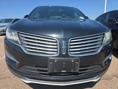 Used 2017 Lincoln MKC Select w/ Select Plus Package AWD/4WD image 2