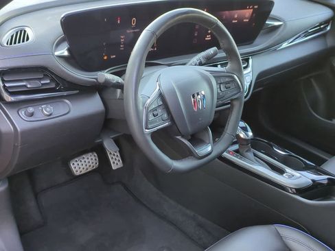 Used 2024 Buick Envista Sport Touring w/ Convenience I Package FWD image 2