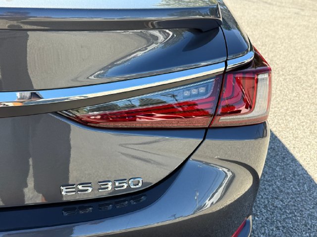 Used 2024 Lexus ES 350 w/ Premium Package FWD image 31