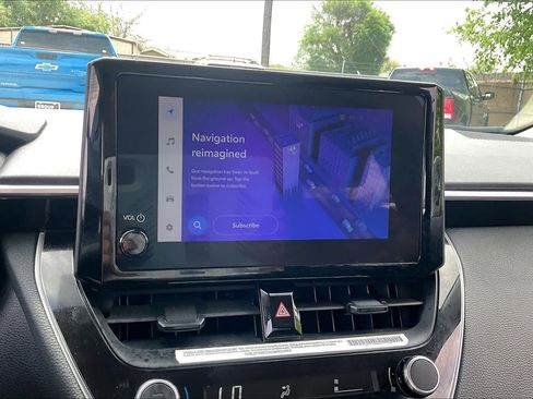 Used 2024 Toyota Corolla LE image 31