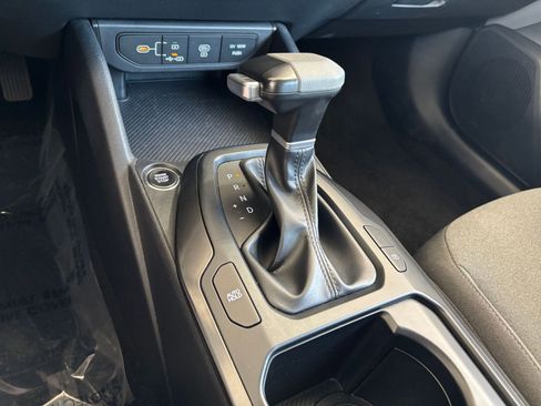 Used 2025 Kia K4 LXS FWD image 40