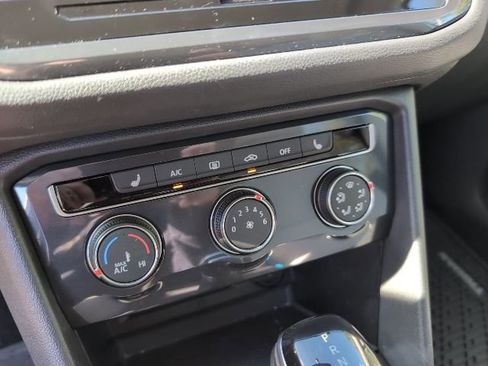 Used 2022 Volkswagen Tiguan S image 17