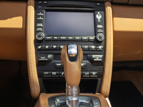 Used 2011 Porsche 911 Carrera RWD image 20