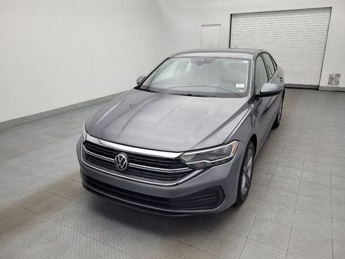Used 2024 Volkswagen Jetta SE image 15