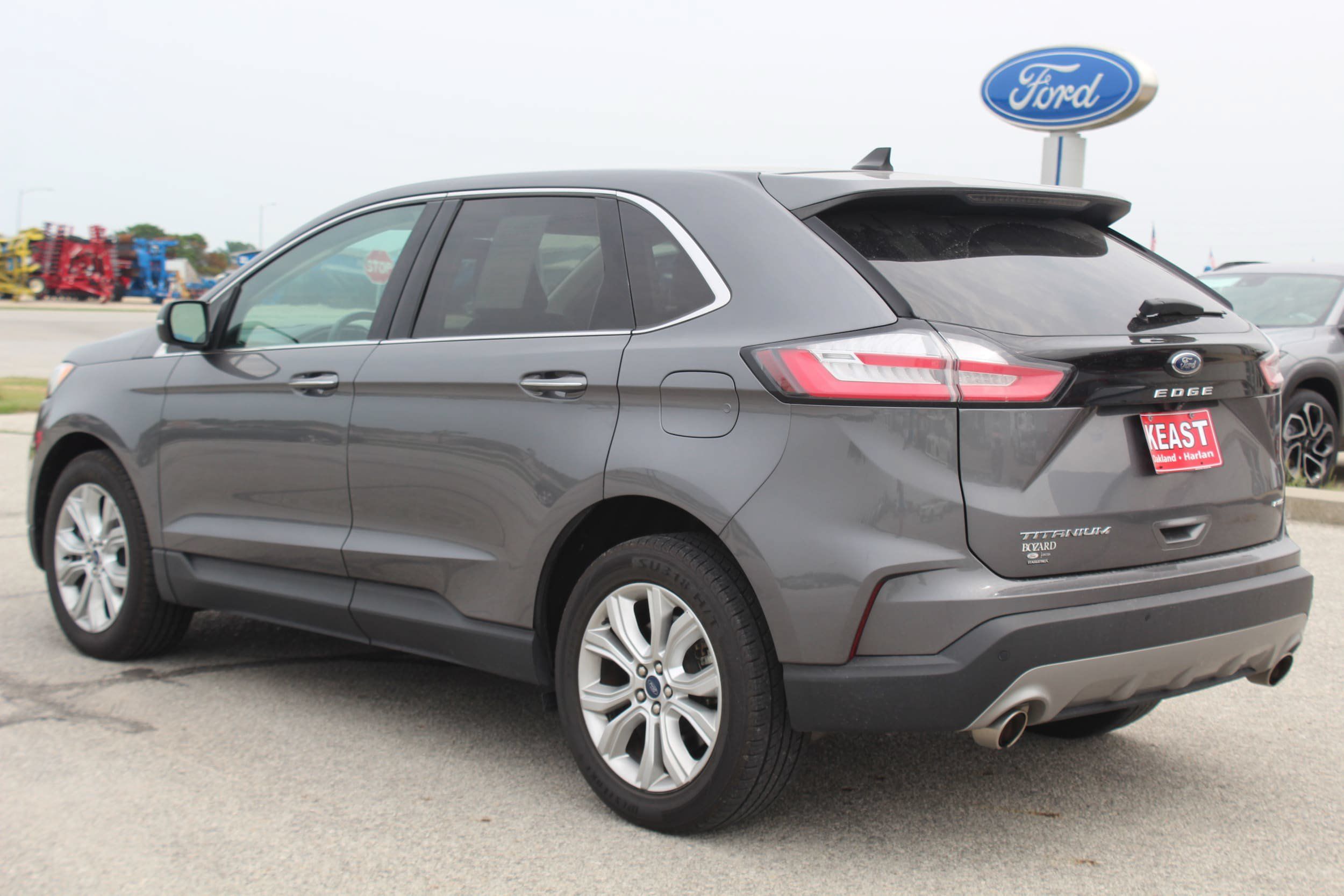 Used 2022 Ford Edge Titanium AWD/4WD image 7