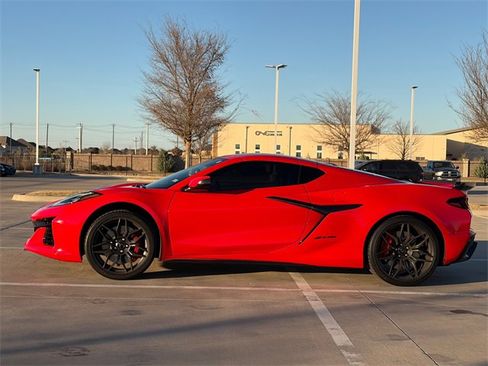 Used 2024 Chevrolet Corvette Z06 image 6