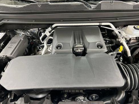 Used 2024 Chevrolet Colorado Trail Boss w/ Technology Package AWD/4WD image 24