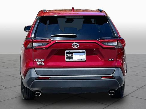 Used 2023 Toyota RAV4 XLE FWD image 5