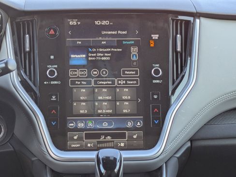 Used 2023 Subaru Outback Premium image 16