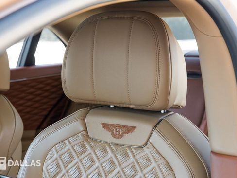 Used 2022 Bentley Flying Spur W12 image 25