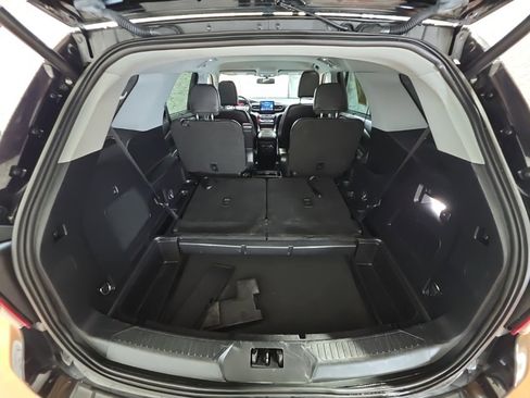 Used 2021 Ford Explorer Limited image 13