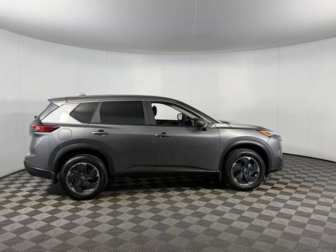 Used 2026 Nissan Rogue SV AWD/4WD image 5