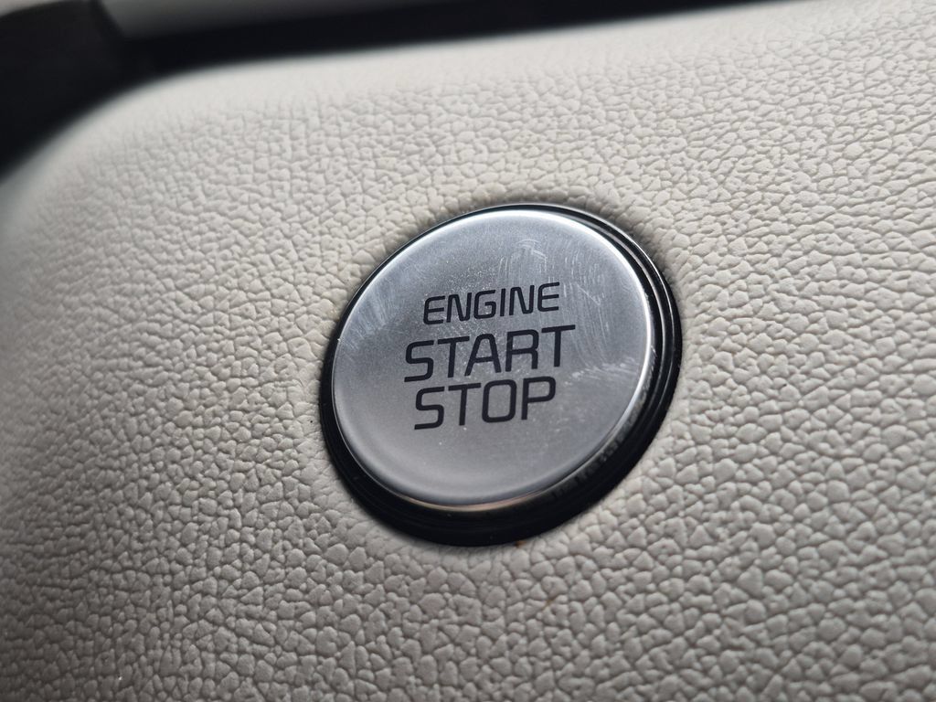Certified 2023 Kia Sorento S AWD/4WD image 24