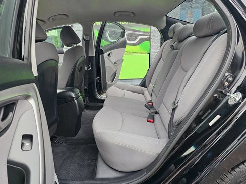 Used 2015 Hyundai Elantra SE w/ Option Group 02 image 17