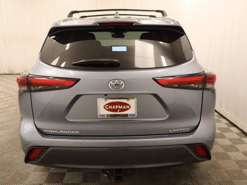Used 2023 Toyota Highlander Limited FWD image 4