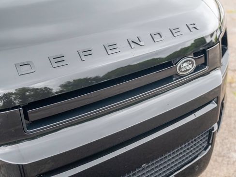 Used 2026 Land Rover Defender 110 X-Dynamic SE AWD/4WD image 16