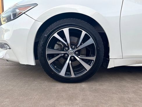 Used 2018 Nissan Maxima Platinum FWD image 32