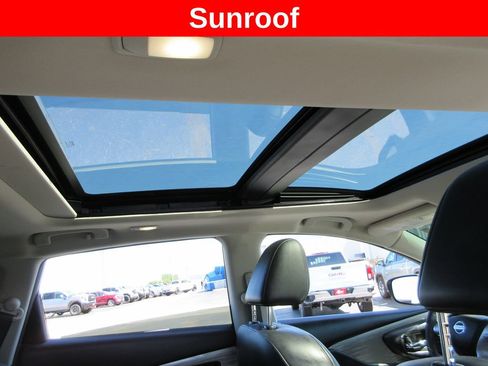 Used 2018 Nissan Murano Platinum AWD/4WD image 16
