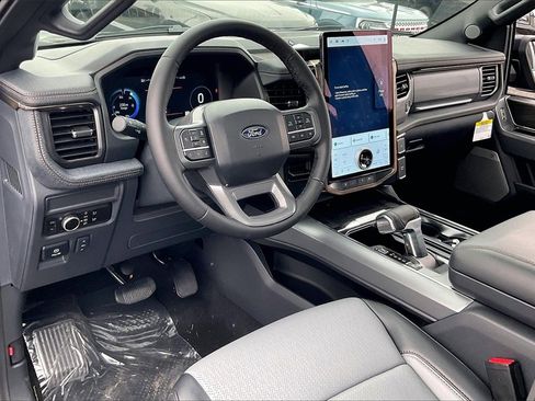 New 2025 Ford F150 Lightning Lariat image 8