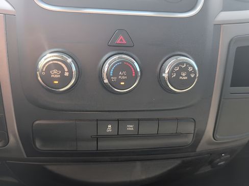 Used 2017 RAM 1500 Express AWD/4WD image 14