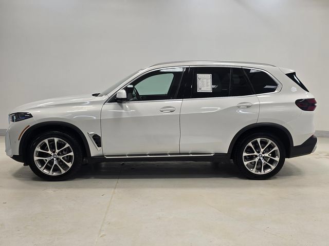 Used 2024 BMW X5 sDrive40i RWD image 3