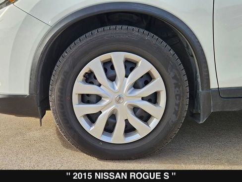 Used 2015 Nissan Rogue S image 11
