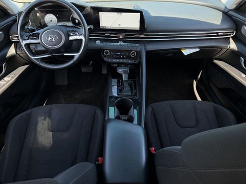 Used 2023 Hyundai Elantra SEL w/ Convenience Package FWD image 6