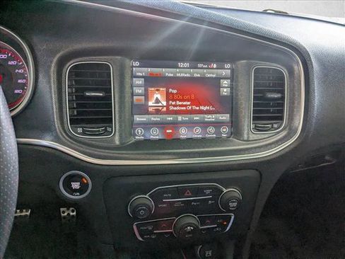 Used 2018 Dodge Charger R/T Scat Pack image 13