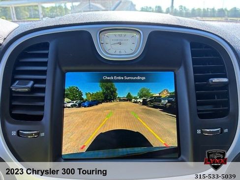 Used 2023 Chrysler 300 Touring w/ Safetytec Plus Group RWD image 17