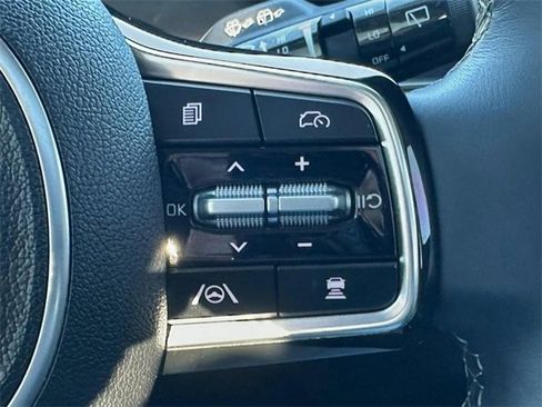 Used 2025 Kia Sorento S w/ Panoramic Sunroof Package image 21