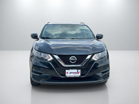 Used 2020 Nissan Rogue Sport SV FWD image 2