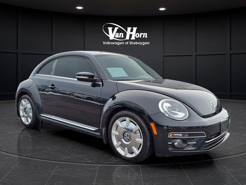 Used 2018 Volkswagen Beetle 2.0T SE w/ SE Premium Package image 54