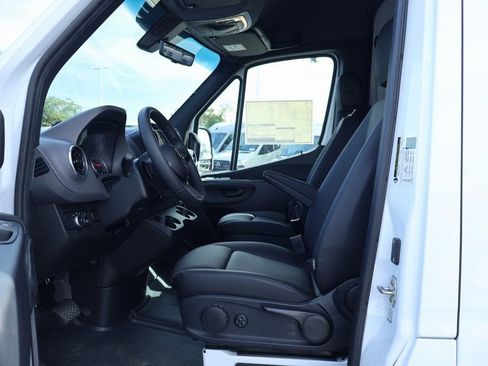 New 2025 Mercedes-Benz Sprinter 2500 image 6