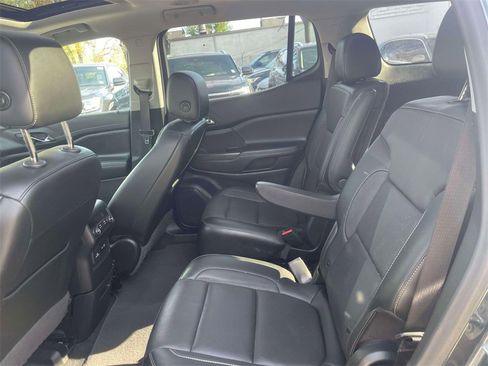 Used 2020 GMC Acadia SLT image 12