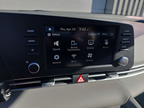 New 2026 Hyundai Elantra SE FWD image 22