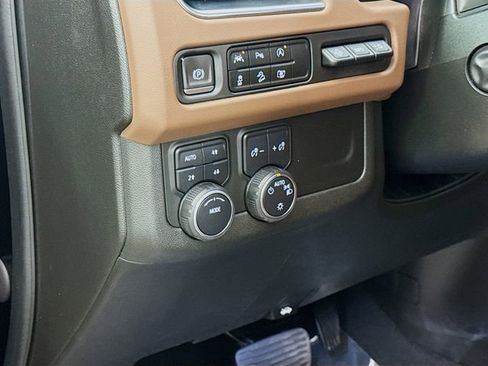 Used 2023 Chevrolet Tahoe High Country AWD/4WD image 10