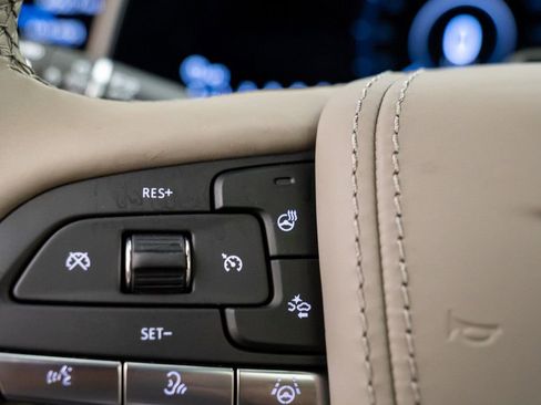 Certified 2024 Cadillac Escalade Sport Platinum w/ LPO, ONYX Package image 31