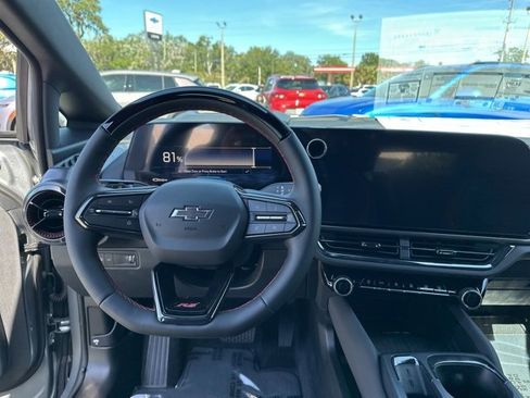 New 2026 Chevrolet Equinox EV RS image 2