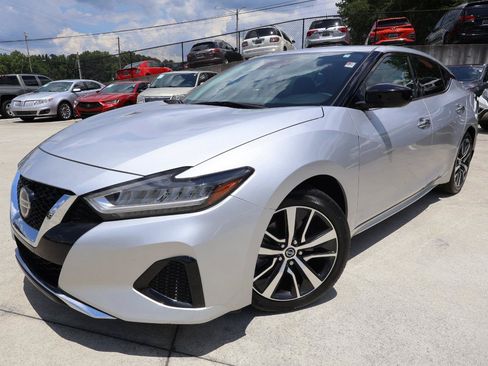 Used 2020 Nissan Maxima 3.5 S w/ Floor Mat Group FWD image 2