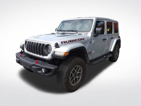 Used 2024 Jeep Wrangler Unlimited Rubicon AWD/4WD image 10