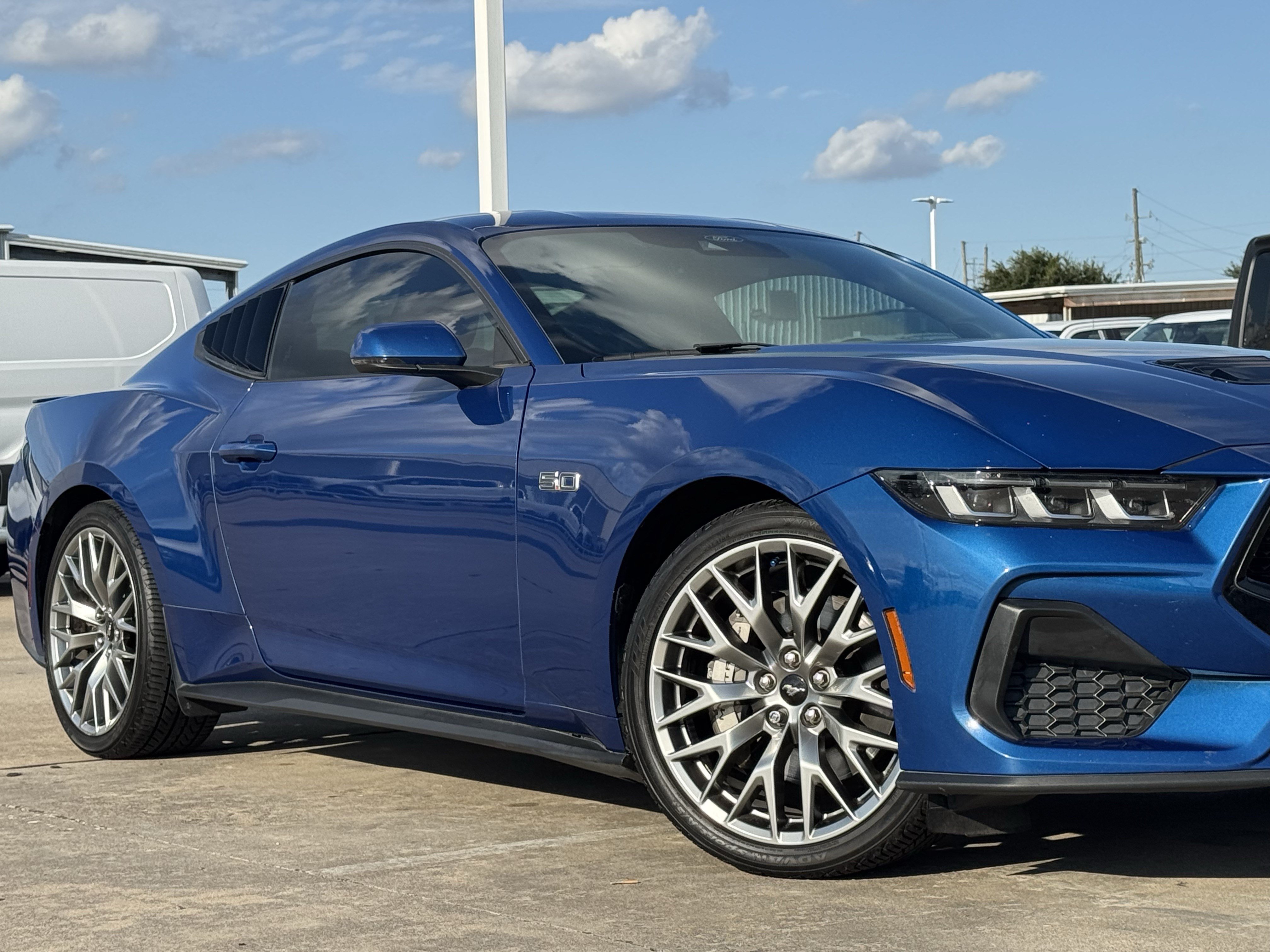 Used 2024 Ford Mustang GT Premium RWD image 3