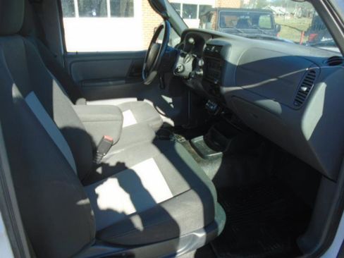 Used 2011 Ford Ranger XL image 12