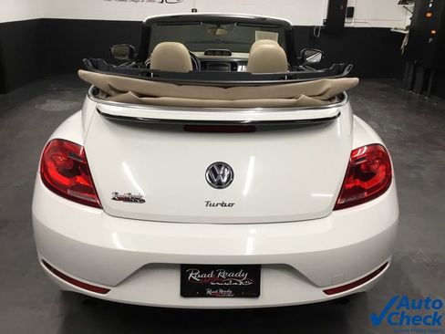 Used 2013 Volkswagen Beetle 2.0T image 9