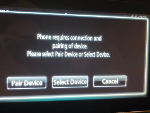 Used 2018 Mitsubishi Outlander 4WD Plug-In Hybrid image 7