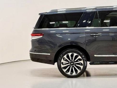 Used 2024 Lincoln Navigator L Reserve AWD/4WD image 25