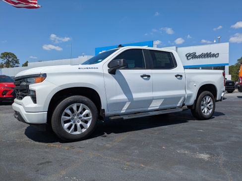 New 2026 Chevrolet Silverado 1500 Custom image 2