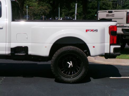 Used 2024 Ford F450 Limited w/ FX4 Off-Road Package AWD/4WD image 30