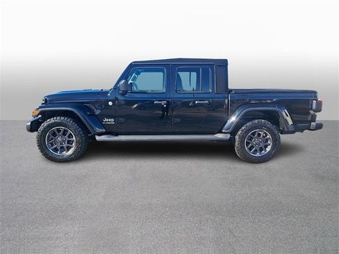 Used 2020 Jeep Gladiator Overland w/ Dual Top Group image 7